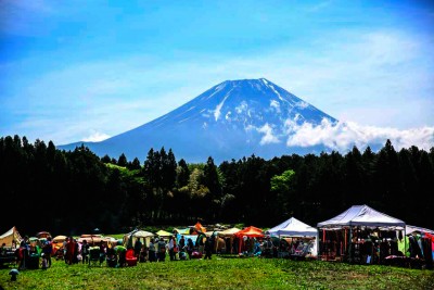 青空の下でのびのび音楽とキャンプを楽しめる「青空camp2016」5月に朝霧にて開催！