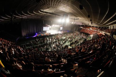 2日間で約6,000人が来場した日本最速のソーシャル・ディスタンス大規模ライブイベント「THE BONDS 2020」ライブレポート